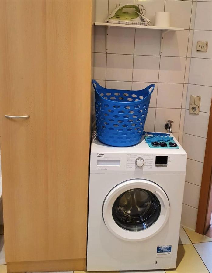 Gaestewohnung 4-Raum Wohnung Fuer 2-8 Personen 茨维考 外观 照片